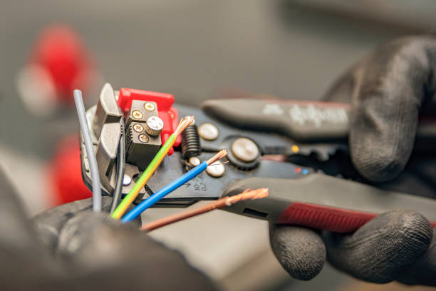 Best Electrical Outlet Repair  in Brooklyn Heights, OH